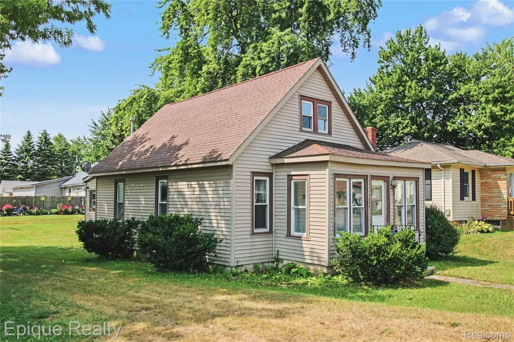 2598 Black River Street Deckerville Village MI 48427
