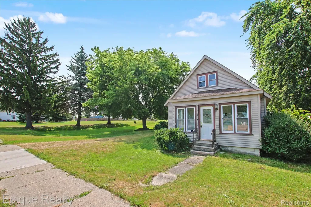 2598 Black River Street Deckerville Village MI 48427