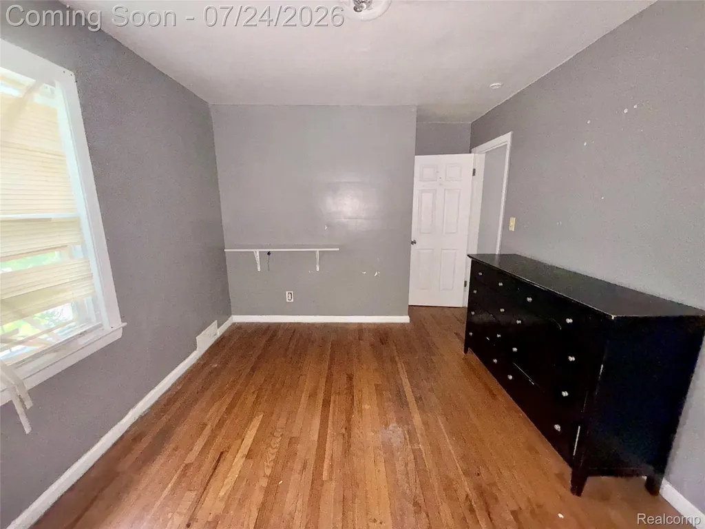 19620 Sunset Street Detroit City MI 48234