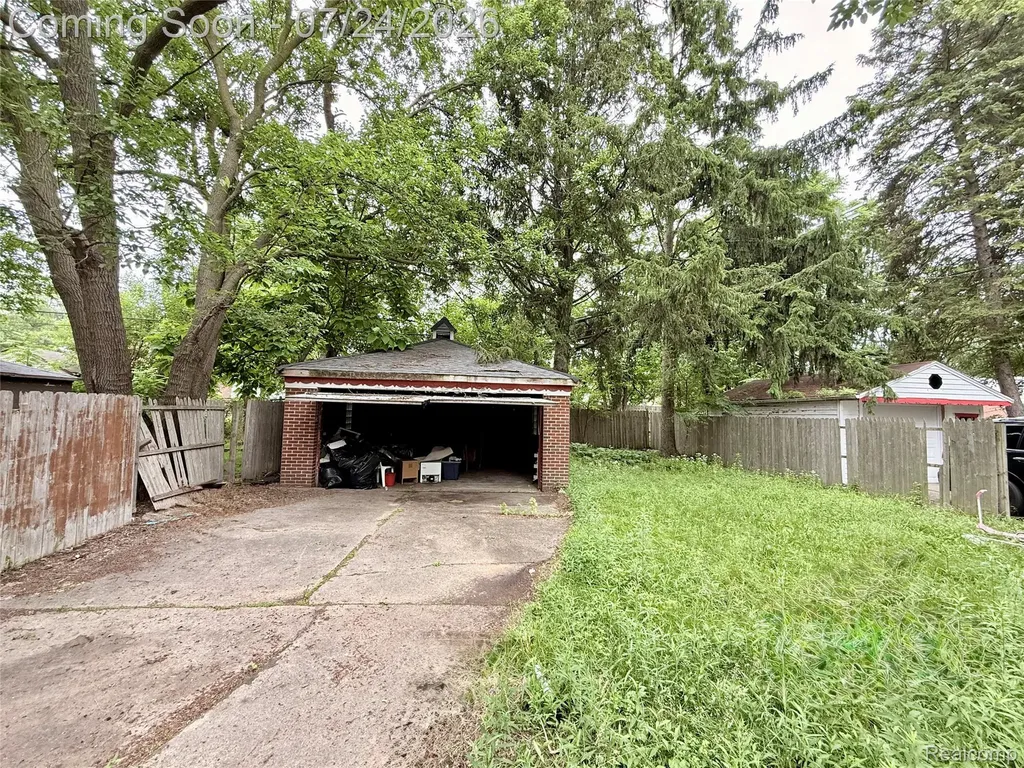 19620 Sunset Street Detroit City MI 48234
