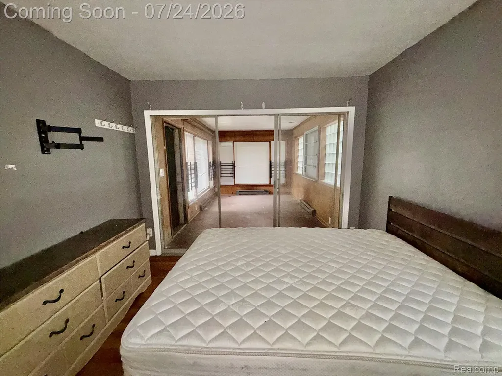 19620 Sunset Street Detroit City MI 48234
