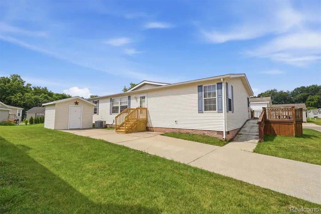 11784 Stoneridge Court Green Oak Township MI 48178