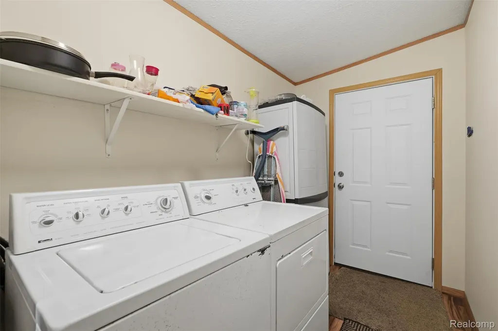 11784 Stoneridge Court Green Oak Township MI 48178