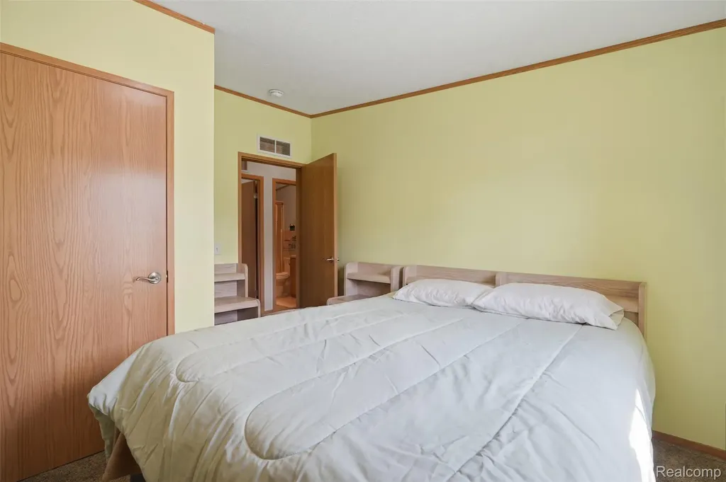 11784 Stoneridge Court Green Oak Township MI 48178