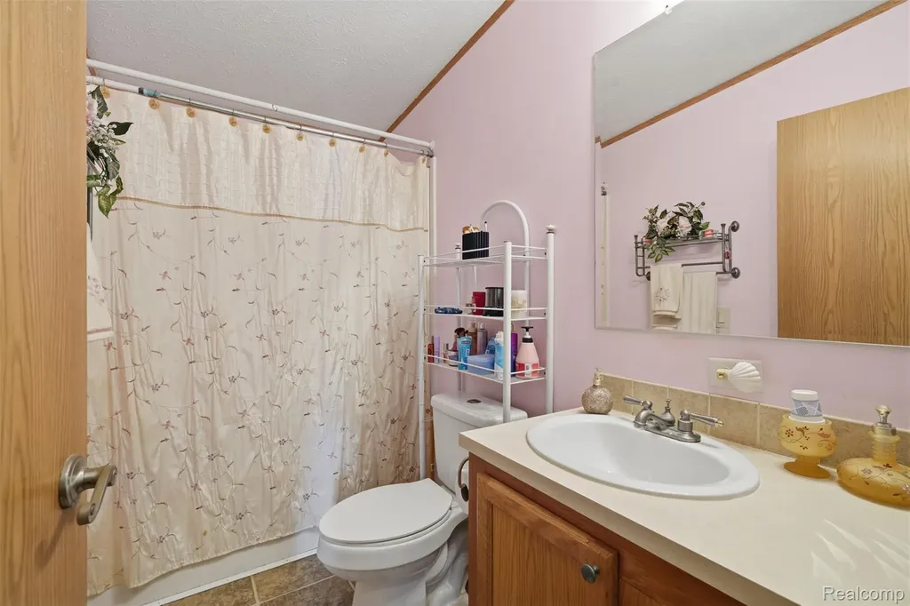 11784 Stoneridge Court Green Oak Township MI 48178