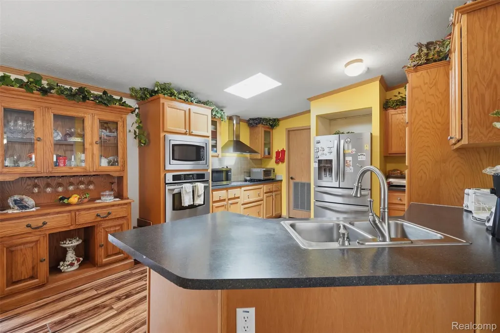 11784 Stoneridge Court Green Oak Township MI 48178