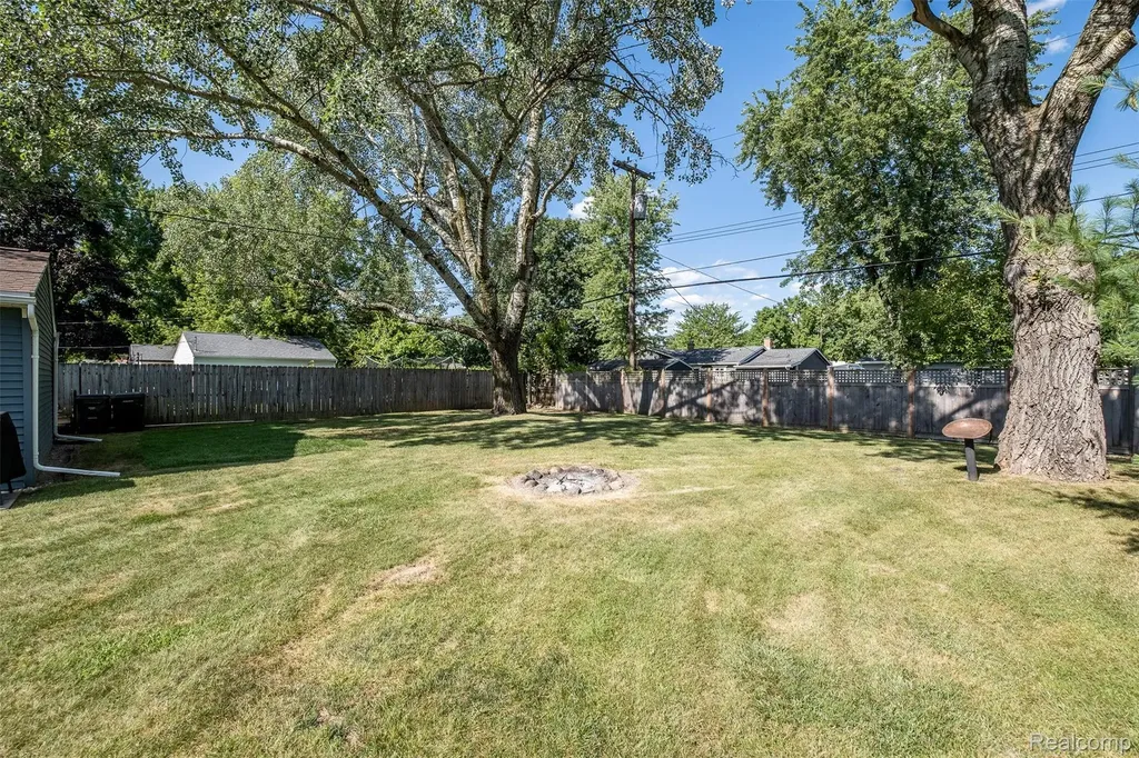 3755 Coleport Street Lake Orion Village MI 48359