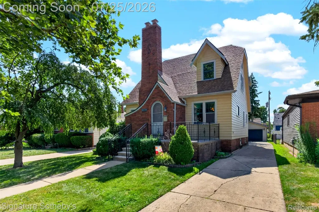 116 S Kenwood Avenue Royal Oak City MI 48067