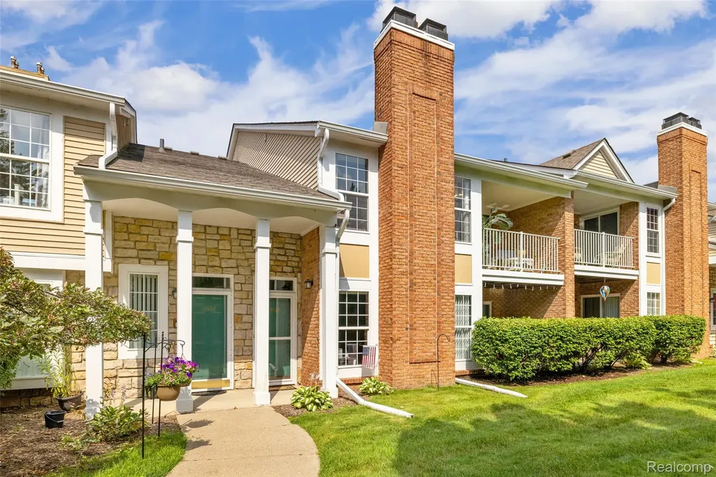 56472 Chesapeake Trail Shelby Charter Township MI 48316