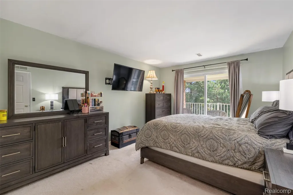 56472 Chesapeake Trail Shelby Charter Township MI 48316