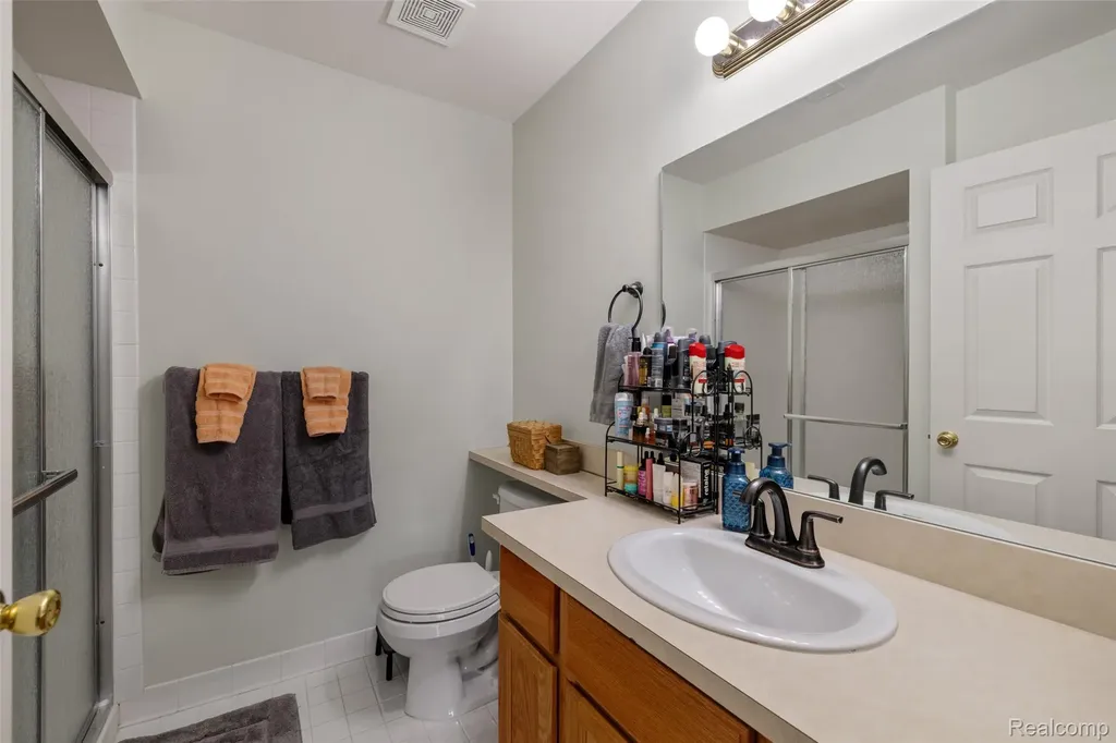 56472 Chesapeake Trail Shelby Charter Township MI 48316