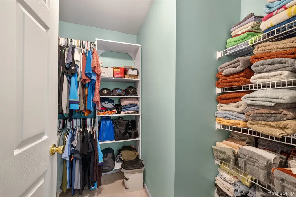 56472 Chesapeake Trail Shelby Charter Township MI 48316