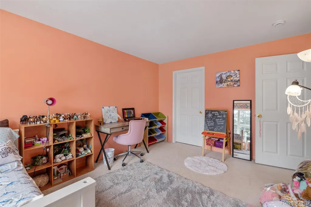 56472 Chesapeake Trail Shelby Charter Township MI 48316