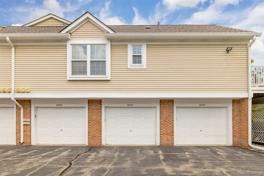 56472 Chesapeake Trail Shelby Charter Township MI 48316