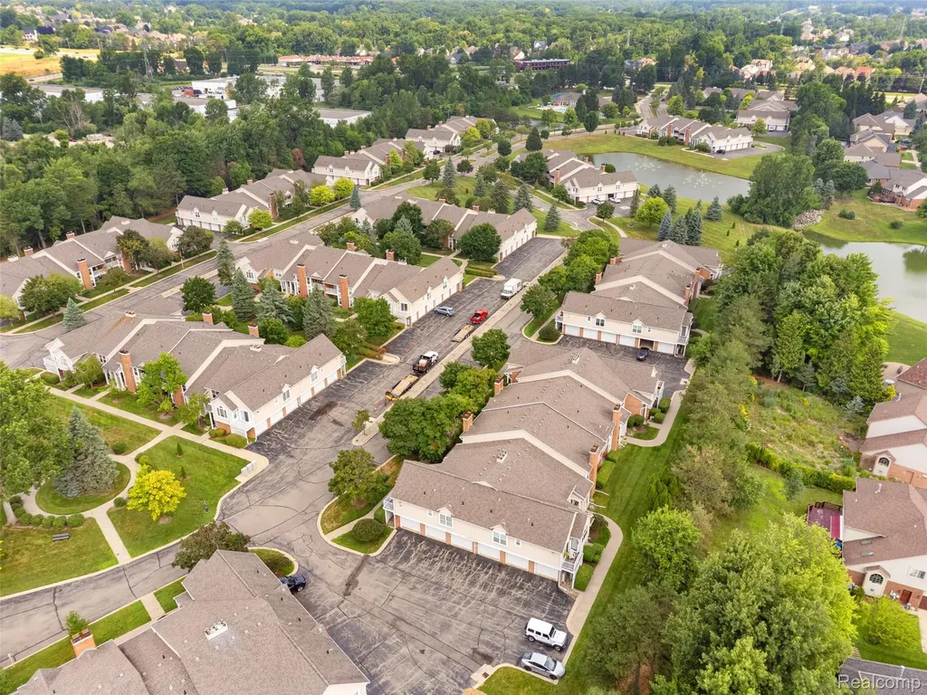 56472 Chesapeake Trail Shelby Charter Township MI 48316