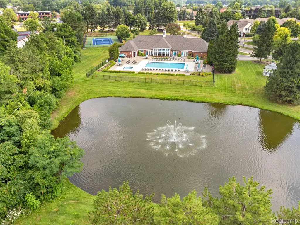 56472 Chesapeake Trail Shelby Charter Township MI 48316