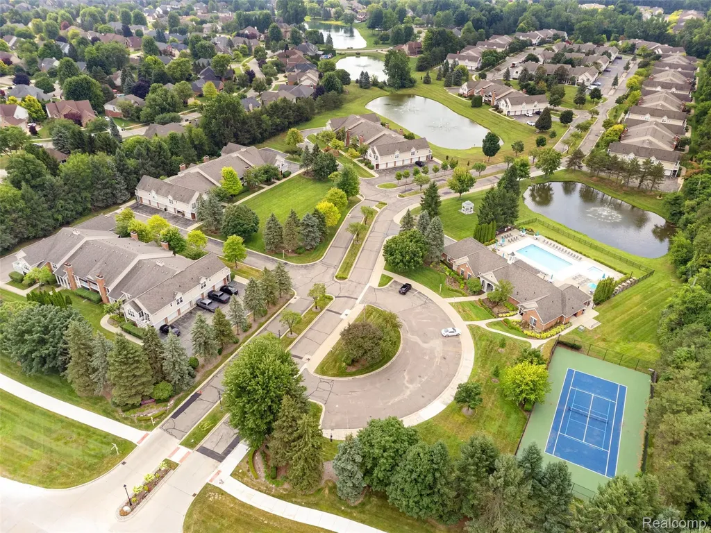 56472 Chesapeake Trail Shelby Charter Township MI 48316