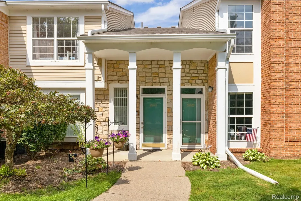 56472 Chesapeake Trail Shelby Charter Township MI 48316