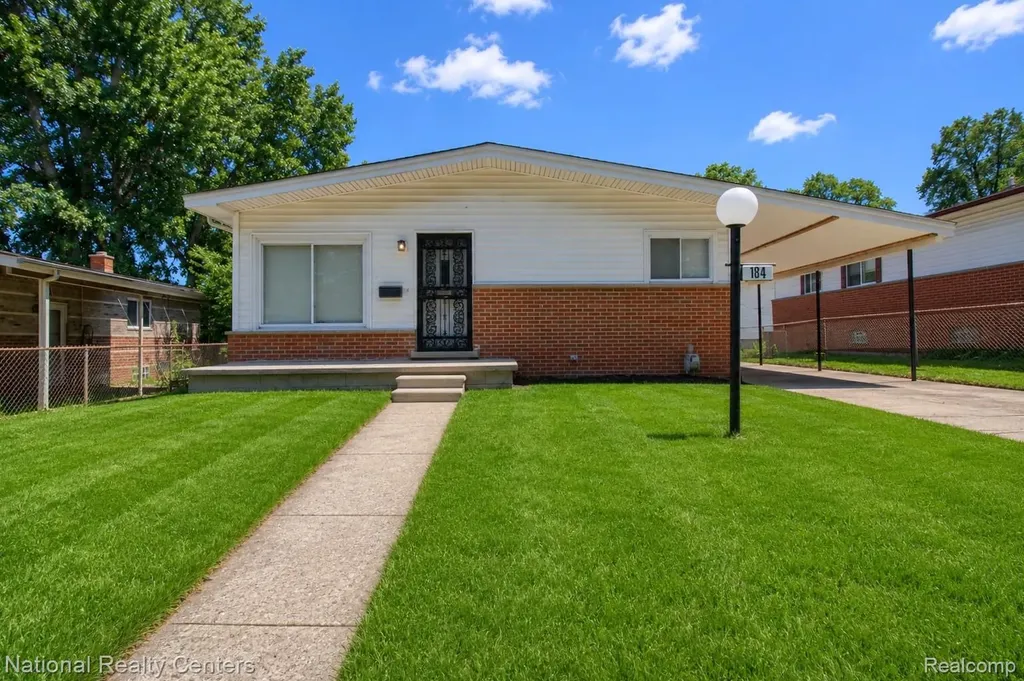 184 N Astor Street Pontiac City MI 48342