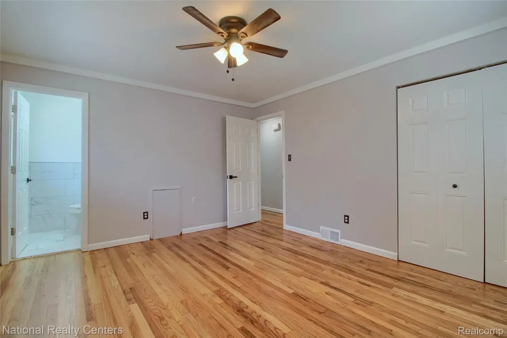 184 N Astor Street Pontiac City MI 48342