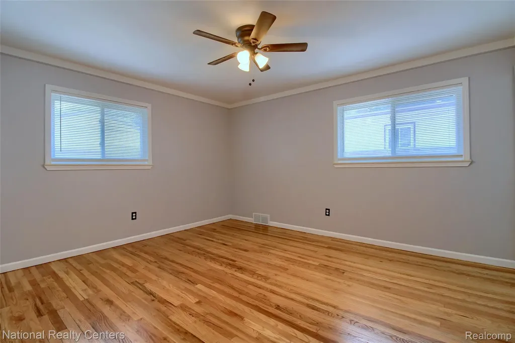 184 N Astor Street Pontiac City MI 48342