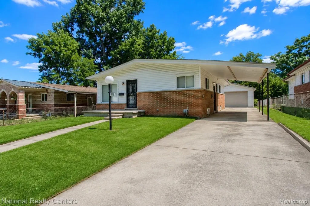 184 N Astor Street Pontiac City MI 48342