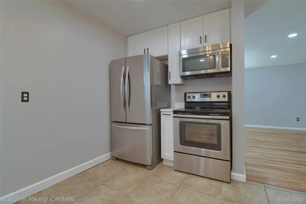184 N Astor Street Pontiac City MI 48342
