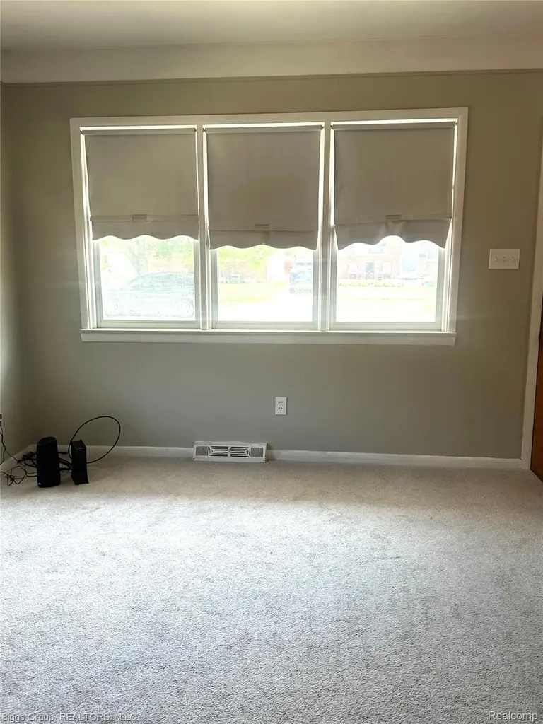 19945 Fox Redford Charter Township MI 48240