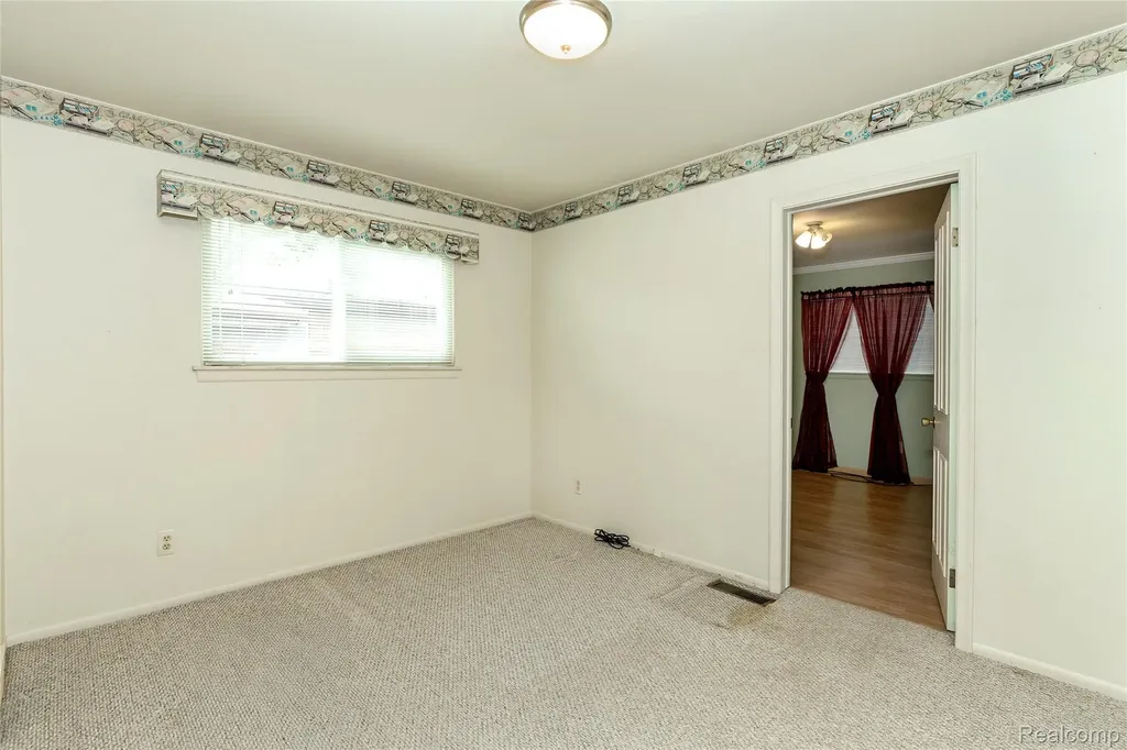 1121 Windham Street Westland City MI 48186