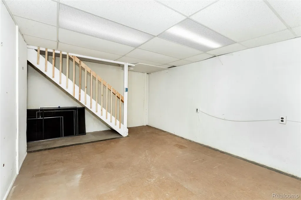 1121 Windham Street Westland City MI 48186