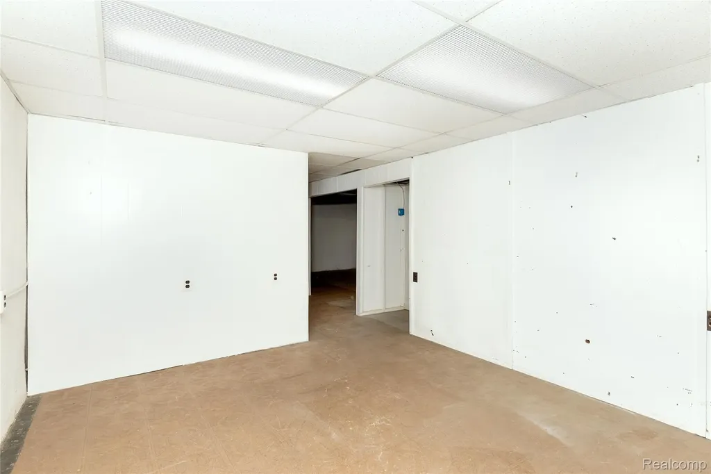 1121 Windham Street Westland City MI 48186