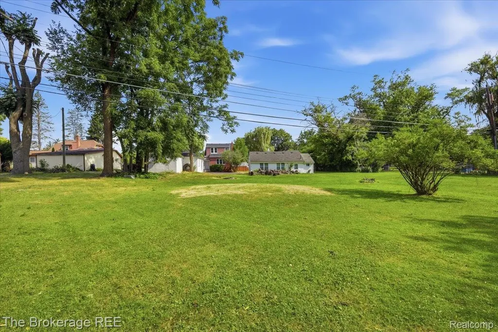 28115 6 Mile Road Livonia City MI 48152