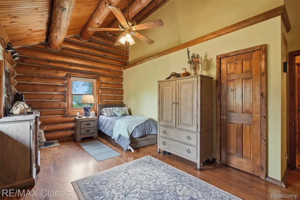 6900 Eveline Drive Holly Township MI 48442