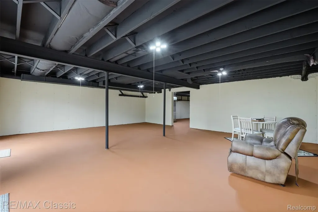 6900 Eveline Drive Holly Township MI 48442