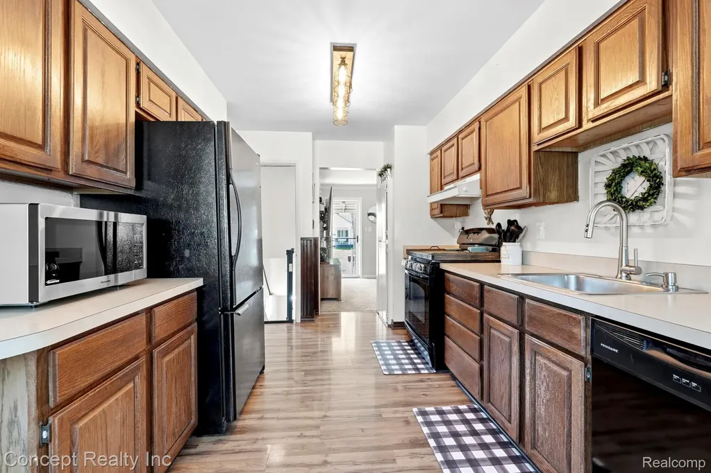 13471 Poplar Street Southgate City MI 48195