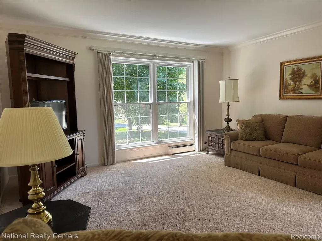 9840 Cambridge Court Green Oak Township MI 48178