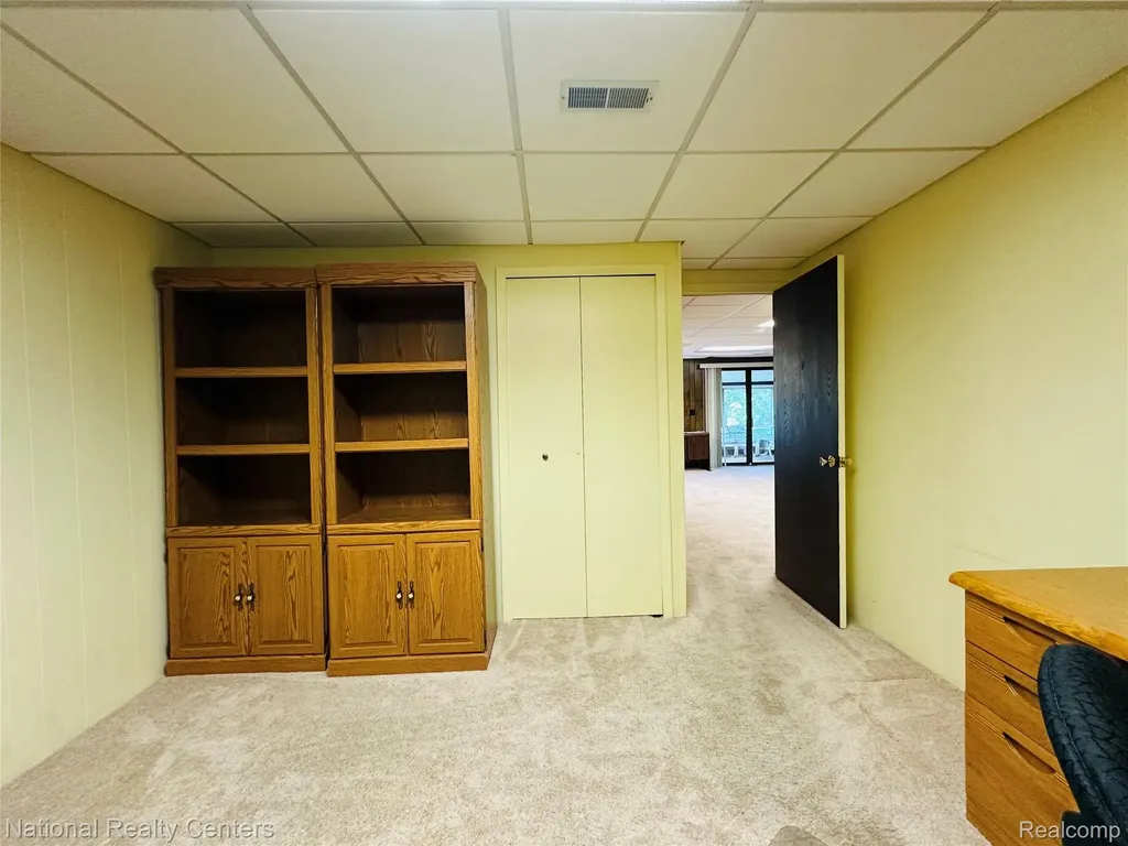 9840 Cambridge Court Green Oak Township MI 48178