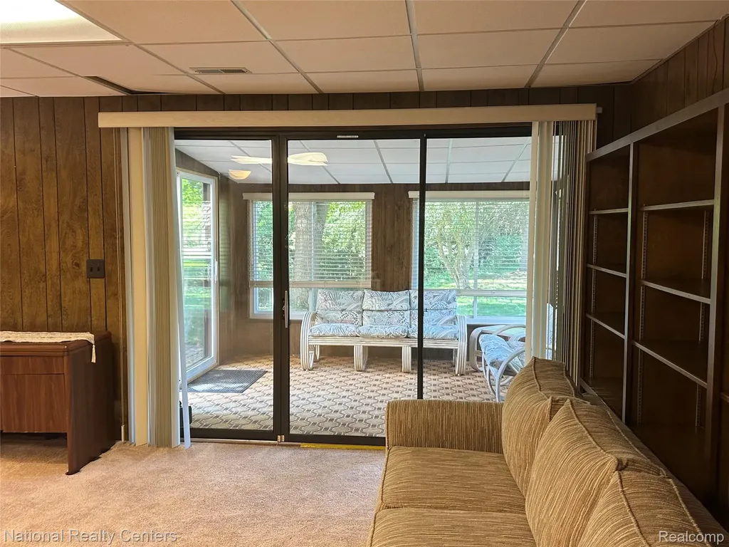9840 Cambridge Court Green Oak Township MI 48178