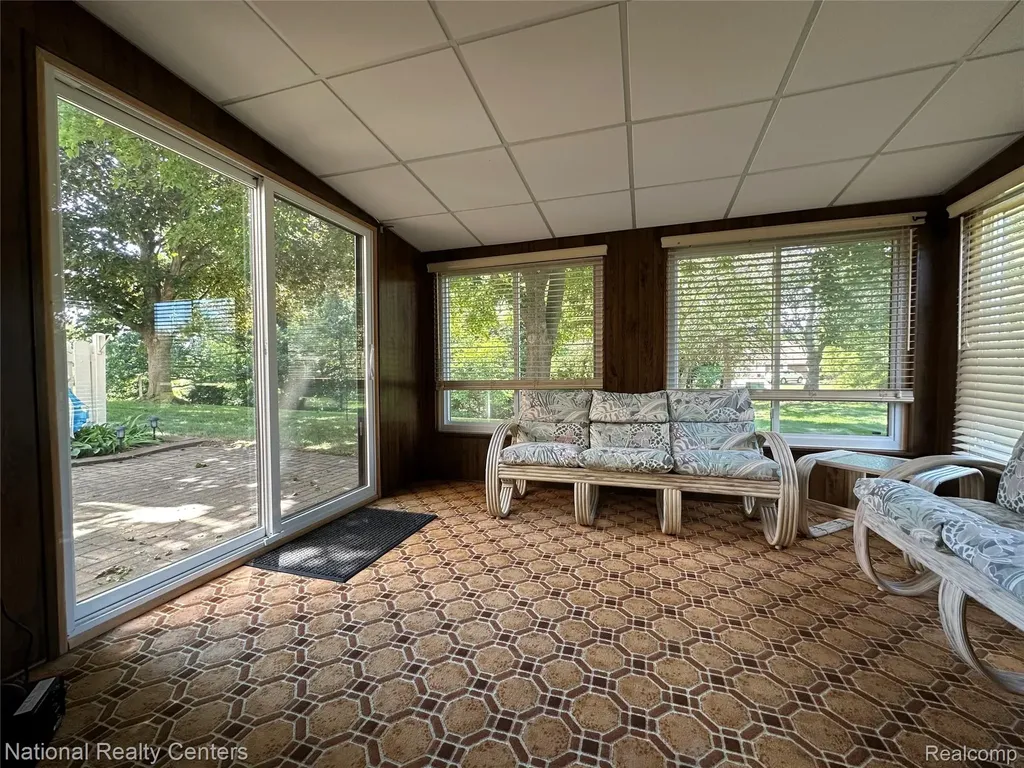 9840 Cambridge Court Green Oak Township MI 48178