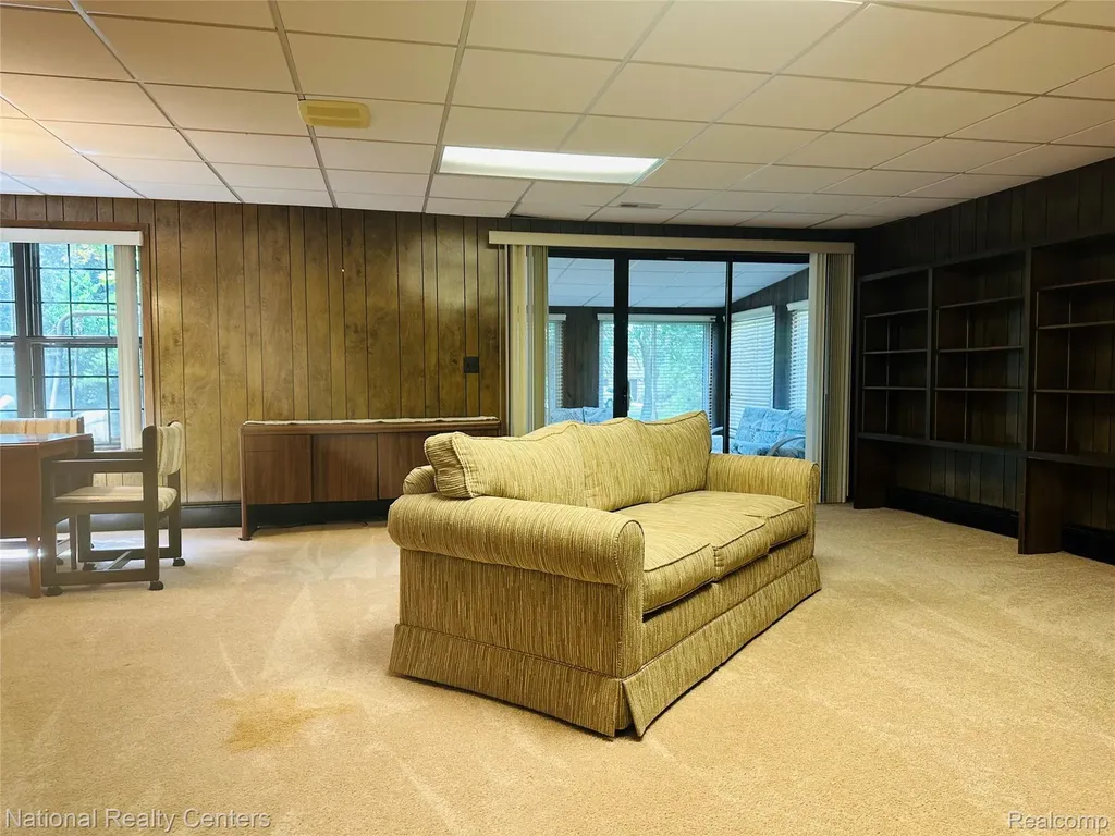 9840 Cambridge Court Green Oak Township MI 48178