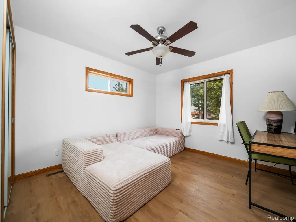 6677 Circle Drive Hamilton Township MI 48625
