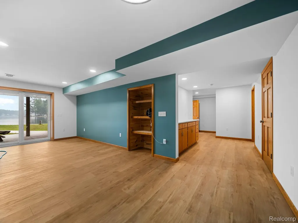 6677 Circle Drive Hamilton Township MI 48625