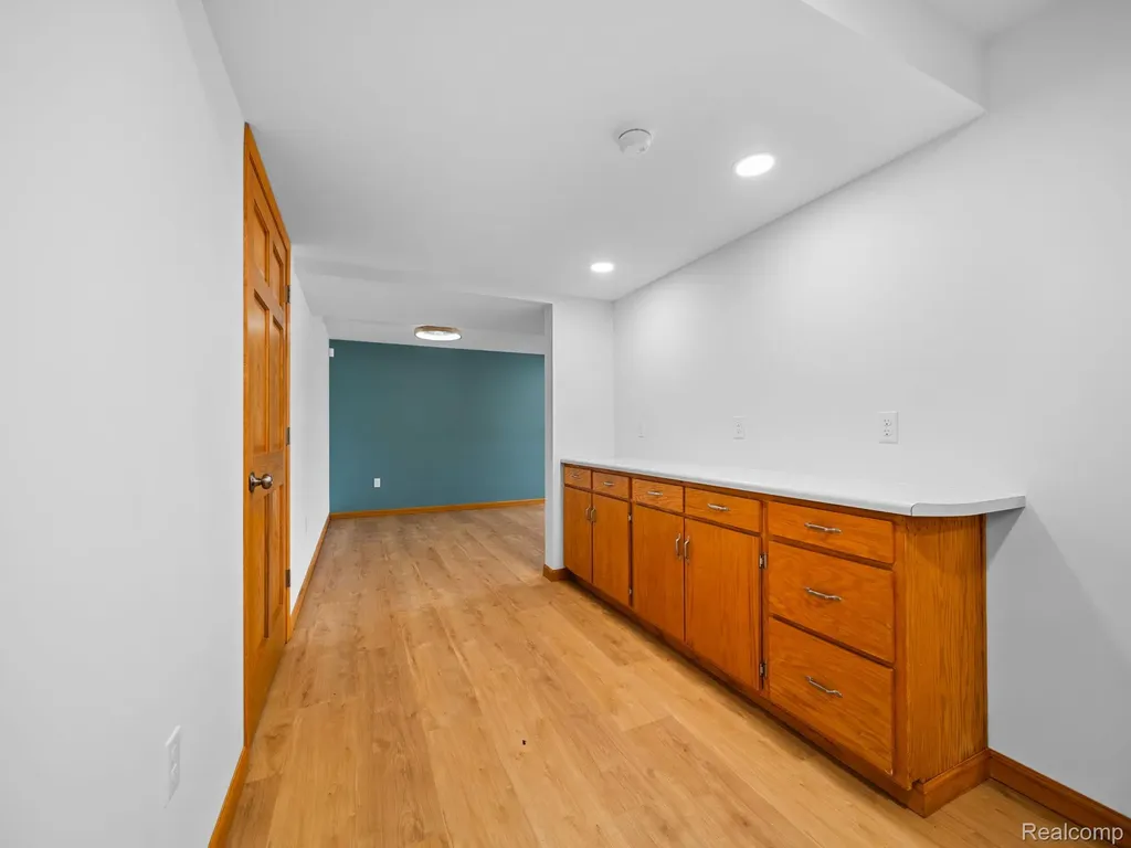6677 Circle Drive Hamilton Township MI 48625