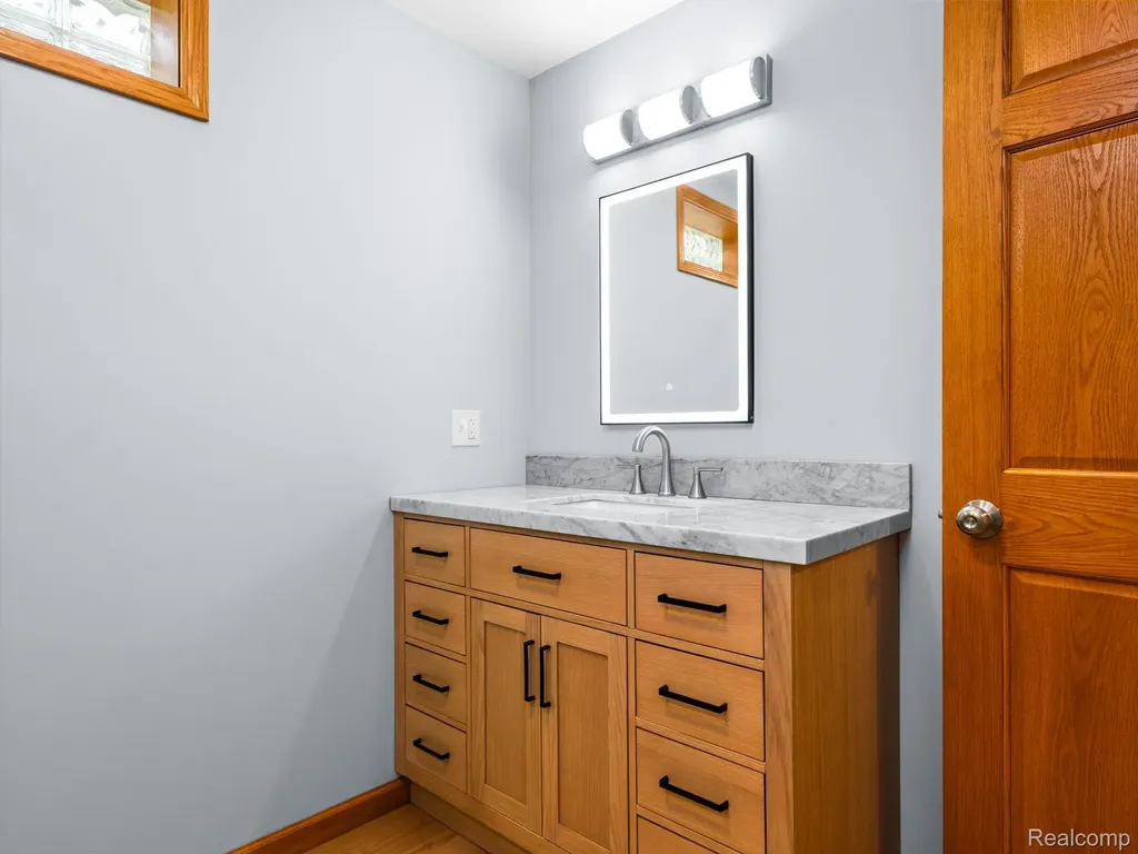 6677 Circle Drive Hamilton Township MI 48625