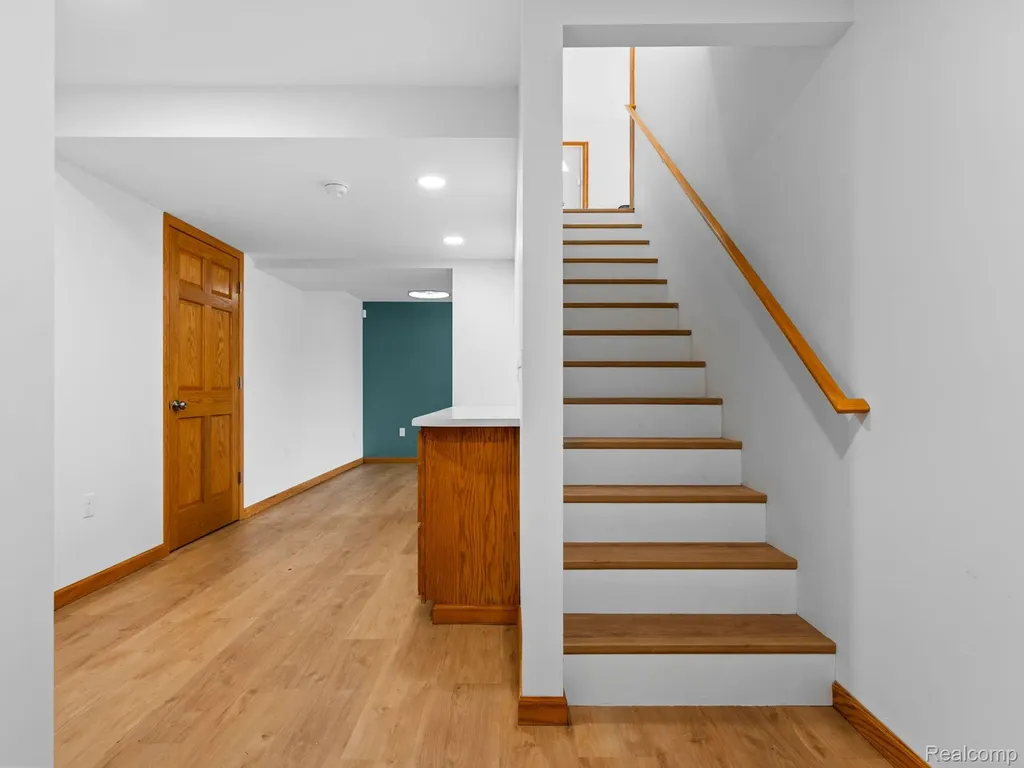 6677 Circle Drive Hamilton Township MI 48625