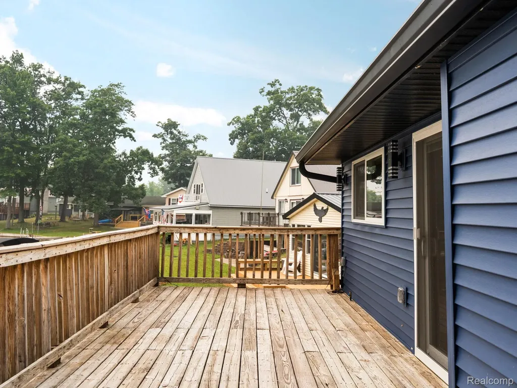 6677 Circle Drive Hamilton Township MI 48625