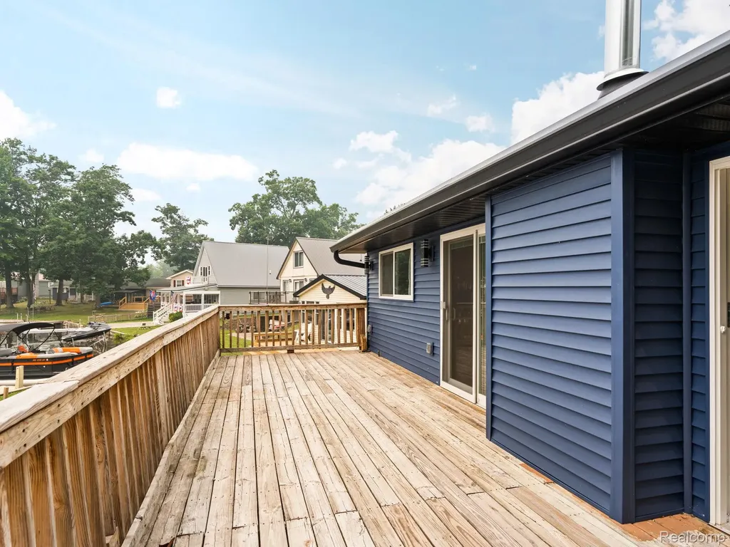 6677 Circle Drive Hamilton Township MI 48625