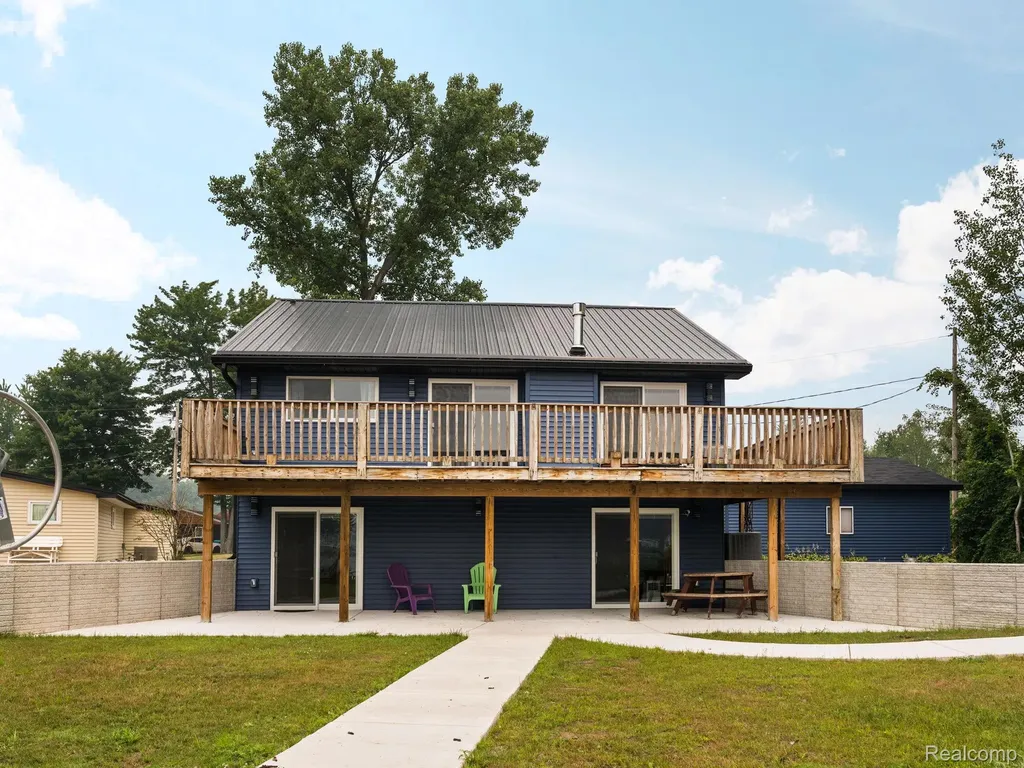 6677 Circle Drive Hamilton Township MI 48625