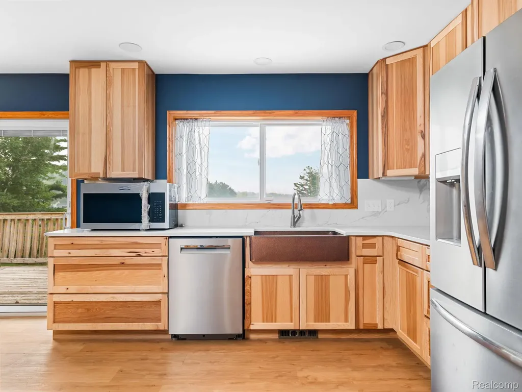 6677 Circle Drive Hamilton Township MI 48625