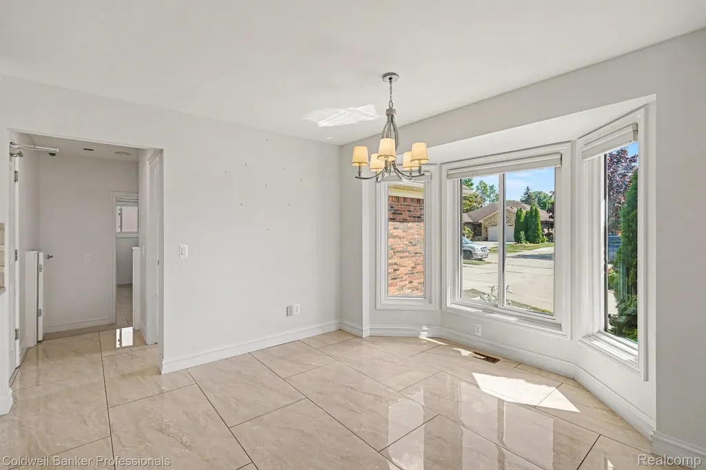 2585 Tiverton Drive Sterling Heights City MI 48310